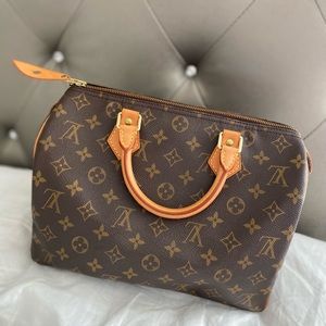 Beautiful iconic LV monogram speedy 30